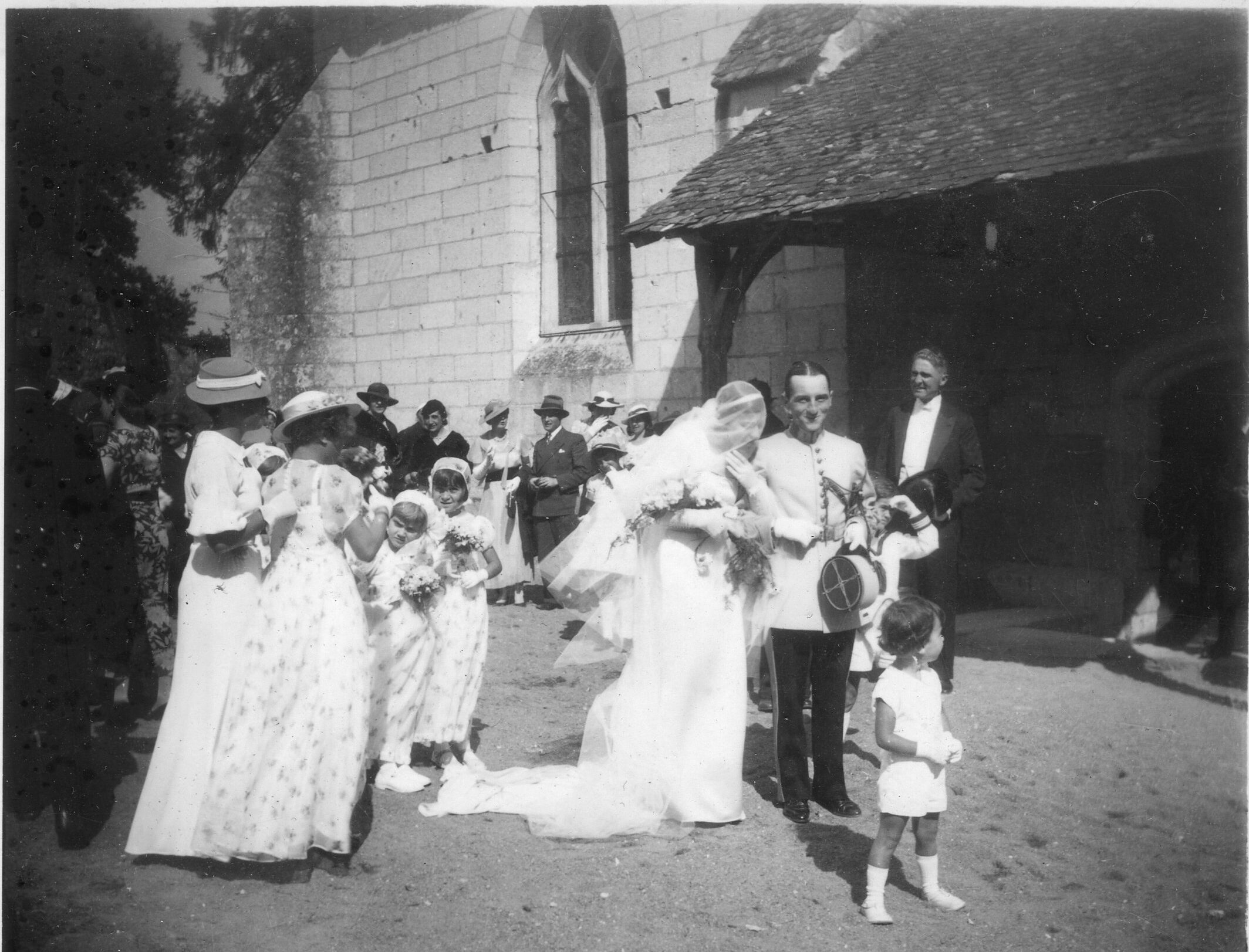 Bernard et Marie-Monique Roche le jour de leur mariage (janvier 1940)